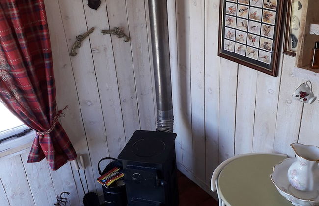 Meadow Shepherds hut - Photo 9