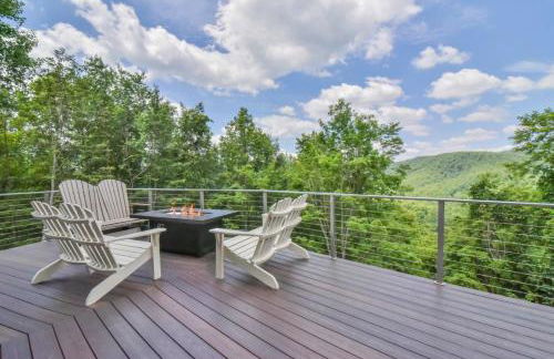 Skytop Chalet Pet Friendly, Hot Tub and Views - Foto 43