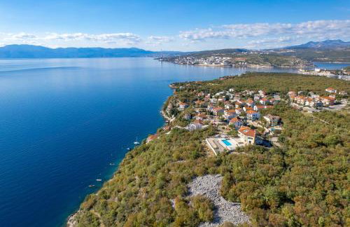 Luxury Villa Oštro with pool & Krk bridge view - Photo 54