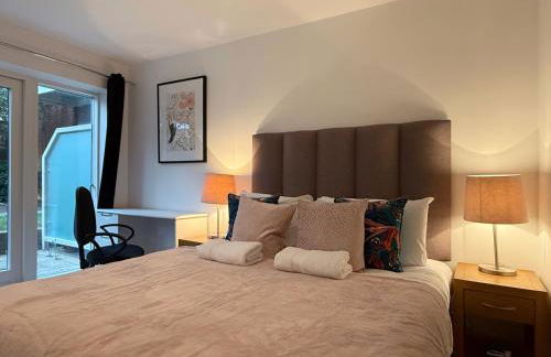 Laura's modern 1 bed apartment in Wimbledon - Foto 2