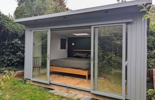 Sea View Villa with Huge Garden & Table Tennis - Foto 46