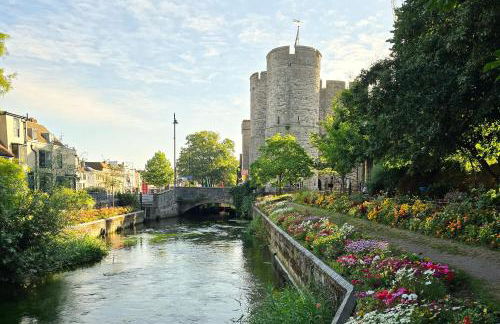 Charming 2 Bed Cottage - within city walls - free parking- garden - Foto 34