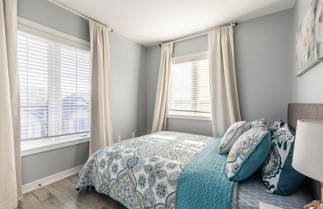 Modern 3BR House Steps to the Beach - Photo 33