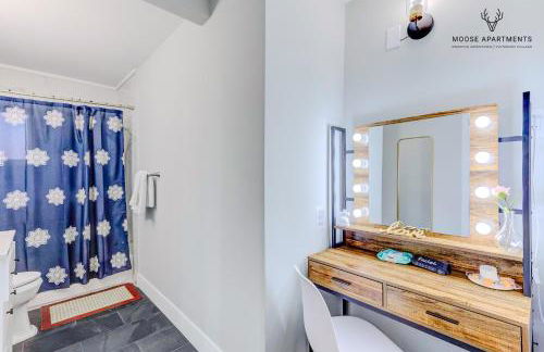 The Moose #8 - Modern Luxe Loft with King Bed & Free Parking & Wifi - Foto 3