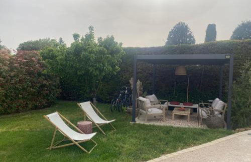 Maison avec ses 2 terrasses et sa piscine - Foto 20