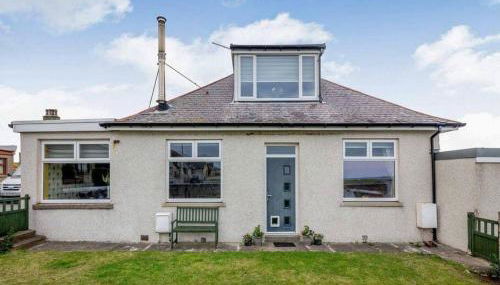 Sea View Cottage - Photo 2