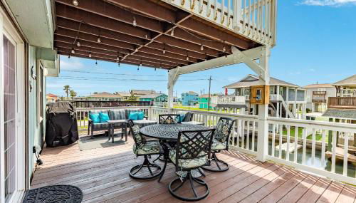 Saltwater Cowboys' Retreat - Bayfront Boat Slip & Hot Tub - Foto 3