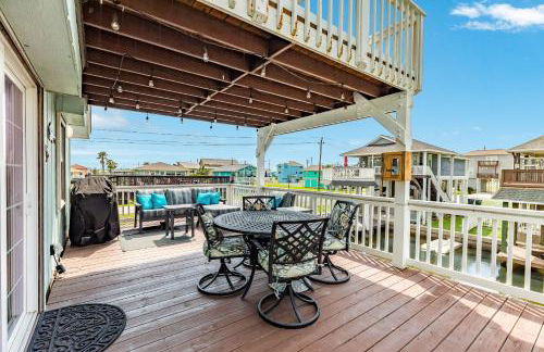 Saltwater Cowboys' Retreat - Bayfront Boat Slip & Hot Tub - Foto 3