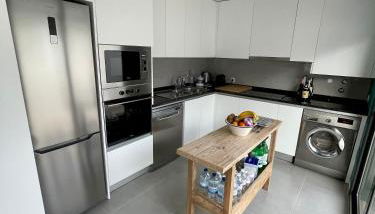 New and modern 3 bedroom Villa with private heated pool near Nazaré - Foto 3