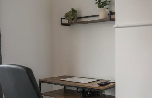 3 Bedroom House with Free Parking - Foto 40