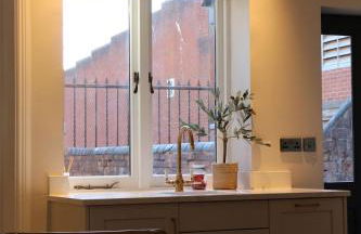 Spacious Luxury Apartment in the Heart of Shrewsbury Sleeps 6 - Photo 3