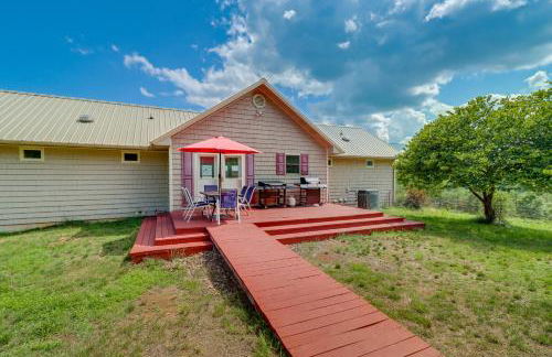 Hike, Fish and Explore Spacious Yellville Retreat - Foto 2