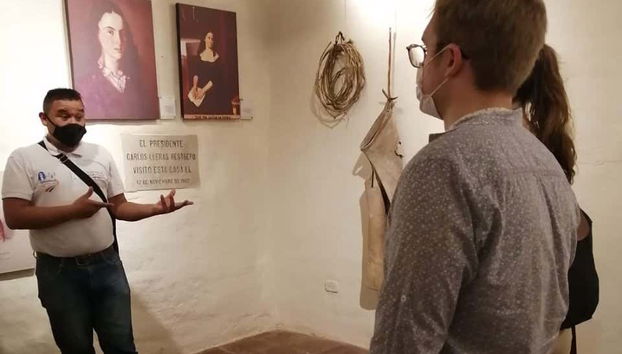 Listening to the guide's explanations