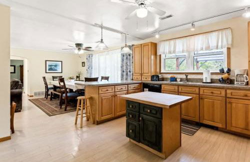 Dog-Friendly Nature Escape with Hot Tub and Fire Pit - Foto 19