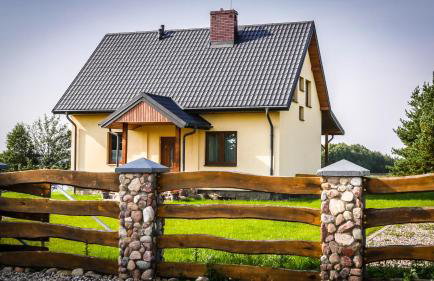 Dom w Głuszynie z linią brzegową - Foto 1