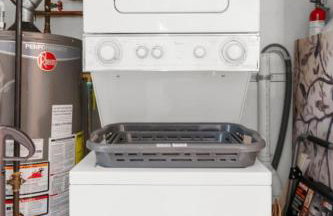 Willow Haven 2BR Cozy Retreat, Close to Hartford - Foto 48