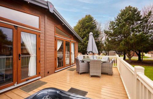 Bramble Lodge with Hot Tub - Foto 30