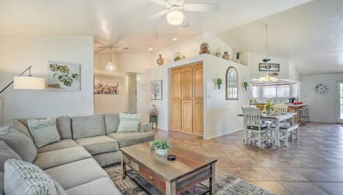 Sunny Yuma Retreat with Private Pool and Grill! - Foto 2