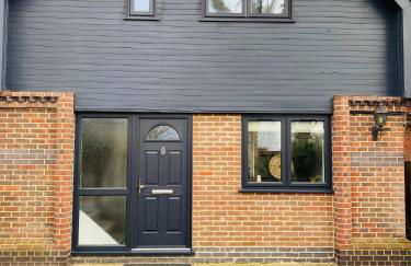 2 bedroom cottage in Bromley suitable for 4 people - Foto 9