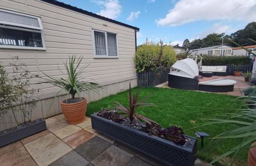 Lakes and woodlands hiking Overstone Holiday Park - Foto 67