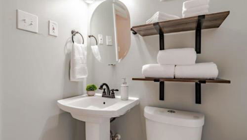 Dauphin District Darling #4 Downtown, Dining - Photo 3