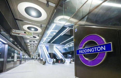 Stunning Hyde Park Home with Private Balcony & Lift Elevator Access - Foto 36