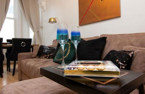 Ann Apartments opposite the Pier with sea view - Photo 5