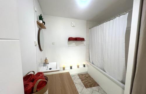 ValenStay - Cosy Love - Anzin - Netflix - Foto 17