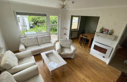 Ferienhaus An der Weinrebe in Bad Hersfeld mit Garten, 2 Bäder, 2 Schlafzimmer & Küche - gratis Parkplätze - Foto 1