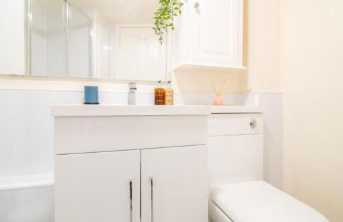 Stylish & Charming Retreat for 2- City Centre! - Pass the Keys - Foto 24