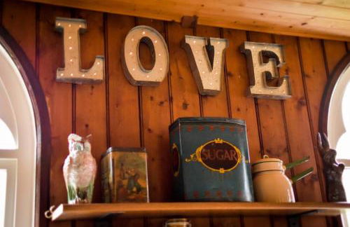 The Tabernacle, Design-led Converted Chapel with Hot Tub, Highland Perthshire - Foto 3