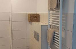 Stilvolle Ferienwohnung free parking, Space, WLAN - Foto 18