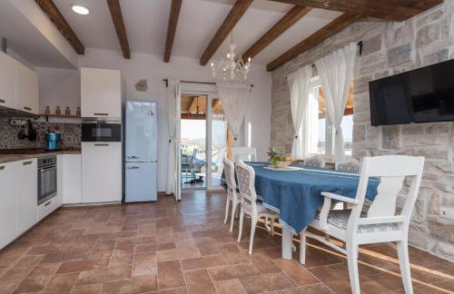 Stone Villa Cara d Oro - Heated Infinity Pool & Views - Photo 30