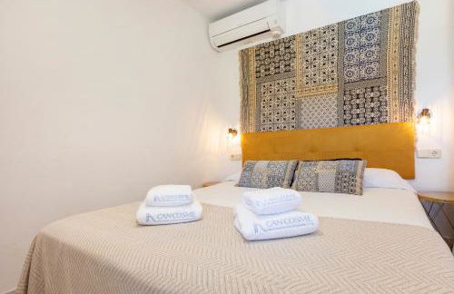 21 Sleeps Private Pool Villa & BBQ Near Barcelona - Foto 50