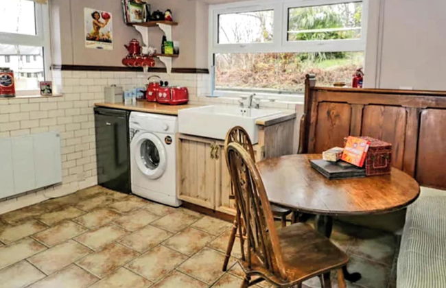 2 Bed Cottage Sleeps 4 - Pets Ok - Private Garden - Foto 6