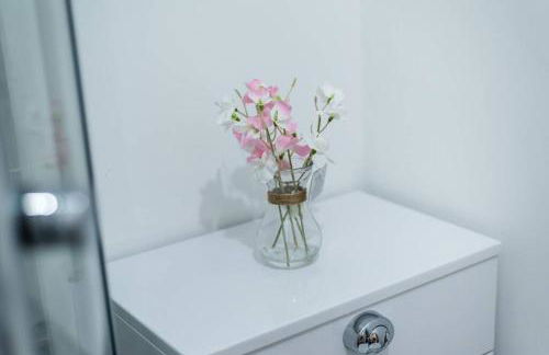 Liverpool City Centre - Fabulous 3 En-suite Bedrooms - Sleeps 10 People - Foto 9