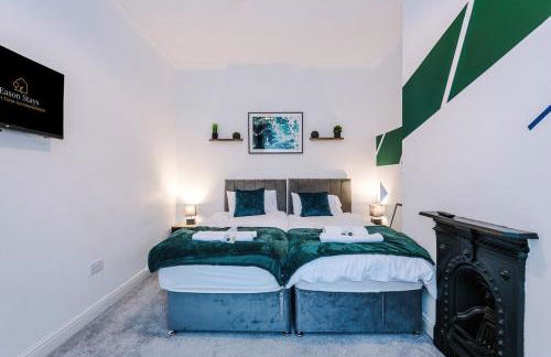 4 Bedroom House in Walkden with Free Parking, by Short Term Digs Short Lets & Serviced Accommodation - Foto 40