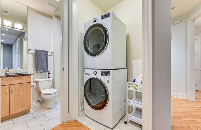 Heart of Dtwn Omaha: Historical Apt w/ Perks - Foto 18