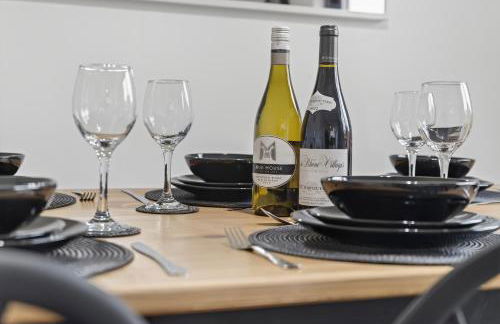 NEW! Large 5BR 2BA Home Leamington Spa Driveway Garage Parking WI-FI - Photo 21