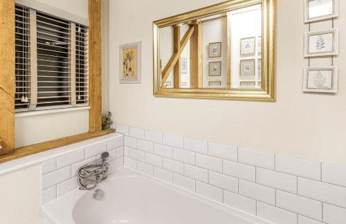 The Dairy Cottage with hot tub & pizza oven - Photo 26