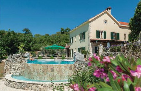 7 Bedroom Gorgeous Home In Grabovac - Photo 10