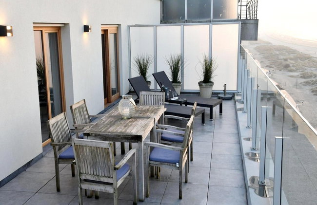 Attic Apartment Nieuwpoort With Coastal Views - Photo 22