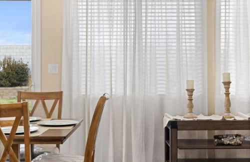 Stylish Silver Falls 4BR KING Master Game Room - Photo 16