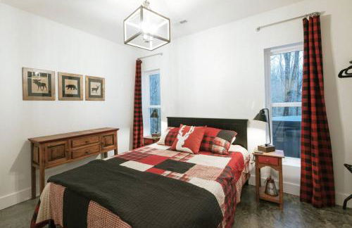 Hot-Tub Wifi Fireplace - Honeysuckle Bridge - Foto 30