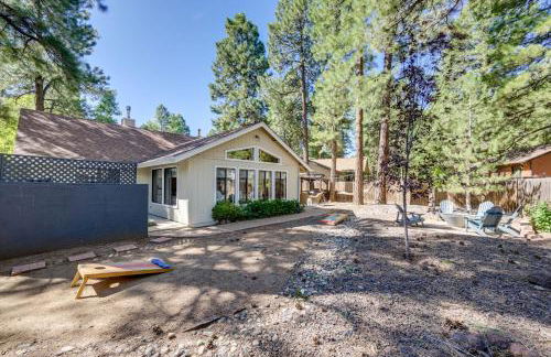 Stylish Flagstaff Hideaway with Hot Tub and Fire Pit! - Foto 27