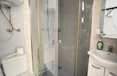 Domek nad jeziorem w Puszczy Zielonka - Foto 6