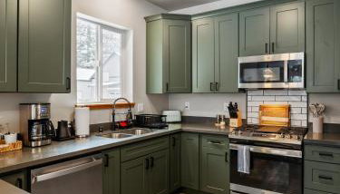 Rainier Spa Cabin 7 Minutes to Park - Foto 5, stove, dishwasher, toaster