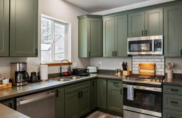 Rainier Spa Cabin 7 Minutes to Park - Foto 10