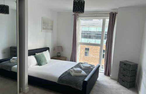 Modern 2Bed Apt in The Grand Exchange Bracknell - Foto 3