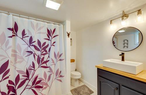 8 Mi to Jay Peak Resort Scenic Retreat with Deck - Photo 16